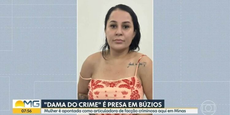 ‘Dama do Crime’ é presa no RJ após fraudar sistema da Justiça e ficar foragida