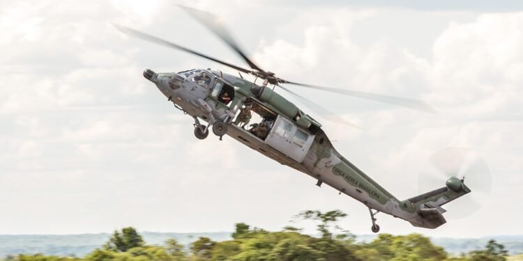 Governo do RJ anuncia compra do helicóptero Black Hawk de R$ 70 milhões para a PM