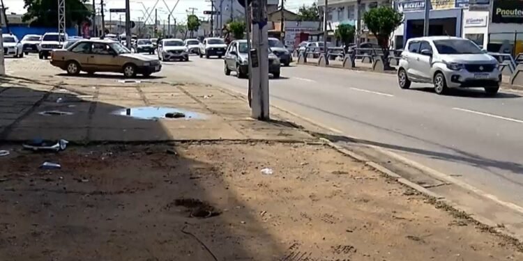 Homem morre e jovem fica gravemente ferido em acidente de moto em Campos