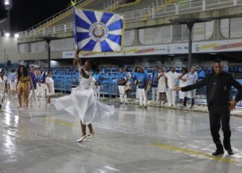 Ensaios técnicos na Sapucaí começaram nesta sexta; veja a programação, como retirar ingressos e o que pode levar