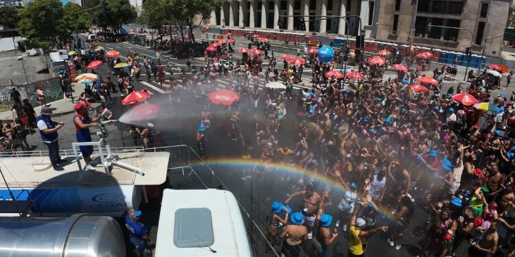 Carnaval de Rua: Conheça os microblocos do Rio, com até 300 pessoas