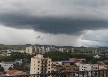 Chuva causa transtornos para moradores do Sul do Rio; veja imagens