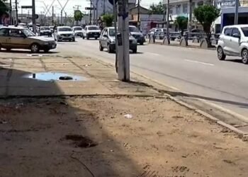 Motorista é detido após invasão no canteiro central da Avenida 28 de Março, em Campos