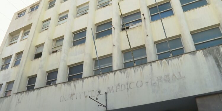 IML abandonado é alvo de invasões no Centro e preocupa moradores IML abandonado é alvo de invasões no Centro e preocupa moradores