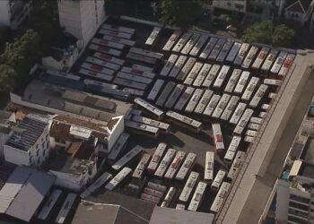 Viações Real e Vila Isabel destruíram a frota de ônibus por falta de combustível, diz sindicato