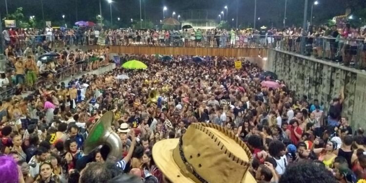 Abertura do carnaval não oficial acontece domingo com 70 blocos e programação infantil; veja lista Abertura do carnaval não oficial acontece domingo com 70 blocos e programação infantil; veja lista