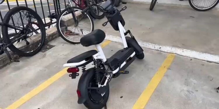 Bicicletas elétricas ganham espaço no trânsito em Itaperuna