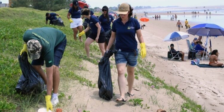 Secretaria promove ação ambiental em São Francisco de Itabapoana Secretaria promove ação ambiental em São Francisco de Itabapoana