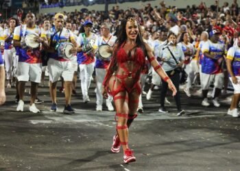 Veja fotos das musas em ensaios técnicos e de rua no Rio no fim de sem