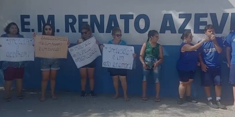 Escola de Cabo Frio suspende regra e garante alunos em 2026