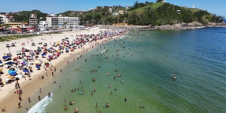 Réveillon em Maricá terá queima de fogos simultâneos em sete pontos