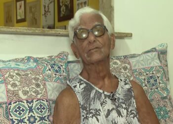 Idoso de 97 anos é confundido com irmão gêmeo e tem cortado pela 4ª vez