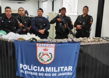PM prende quatro homens e apreende drogas e armas em Natividade