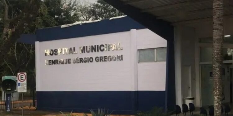 Acidente entre moto e bicicleta deixa mulher ferida em Resende