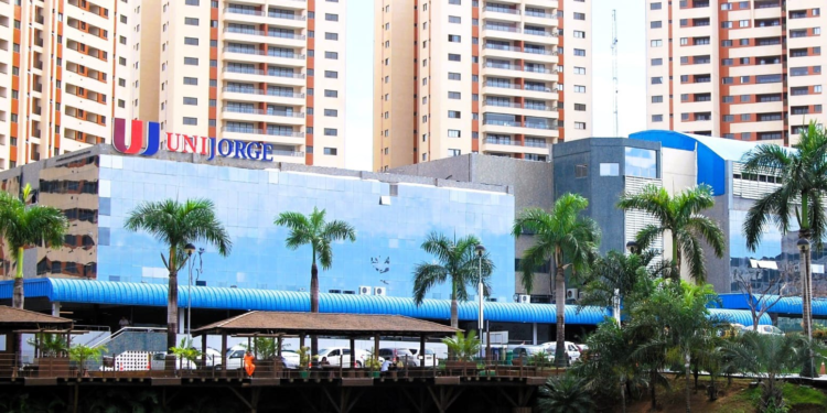 Universidade de Salvador oferece cursos de férias gratuitos com programação presencial e online