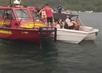 VÍDEO: Dez pessoas ficaram feridas no acidente entre lancha e bote em Angra dos Reis