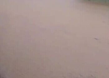 Chuva de 96,5 mm em uma hora provoca alagamentos em Engenheiro Passos, em Resende