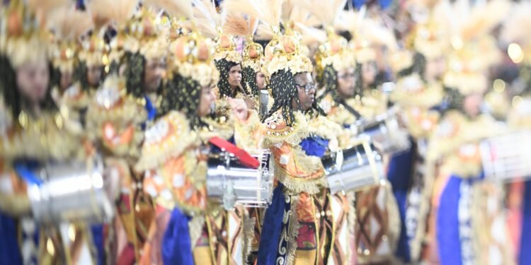 ‘Soberana’, ‘Tabajara’, ‘Furiosa’, ‘Swingueira’… conheça os apelidos das baterias das escolas do Grupo Especial do Rio