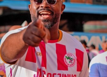 Ex-diretor de escola da Série Ouro denuncia falta de pagamento