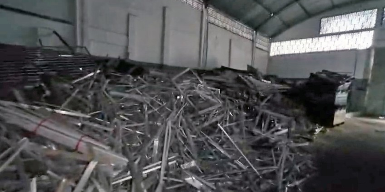 Operação em 4 estados mira grupo que movimentou meio bilhão de reais com furto de cabos e recepção Operação em 4 estados mira grupo que movimentou meio bilhão de reais com furto de cabos e recepção