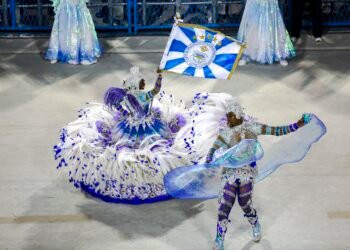 Enredo afro marca carnaval da Vila após polêmica com Paulo Barros