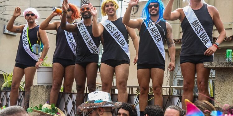 Sábado de blocos: Rio tem 60 desfiles antes do carnaval; veja a lista