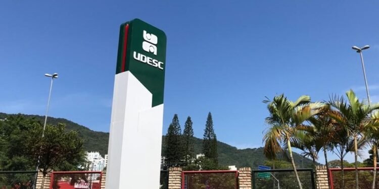 Imposição das cotas raciais em SC viola autonomia dos estados