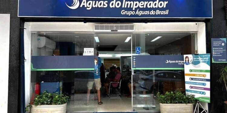 Justiça suspende reajuste de 7,48% na tarifa de água e esgoto em Petrópolis Justiça suspende reajuste de 7,48% na tarifa de água e esgoto em Petrópolis