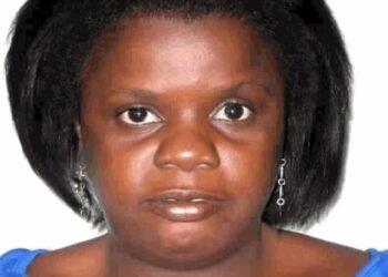 Mulher é encontrada morta dentro de casa; polícia investiga feminicídio em Petrópolis