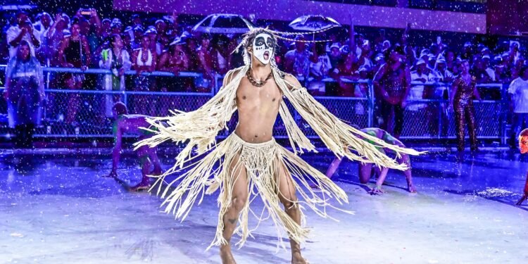 De ‘Homem com H’ a ‘Vira’, entenda as referências à obra de Ney Matogrosso no samba da Imperatriz De ‘Homem com H’ a ‘Vira’, entenda as referências à obra de Ney Matogrosso no samba da Imperatriz