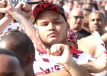 VÍDEO: torcedor da Jovem Fla é baleado ao brigar com PMs em abordagem