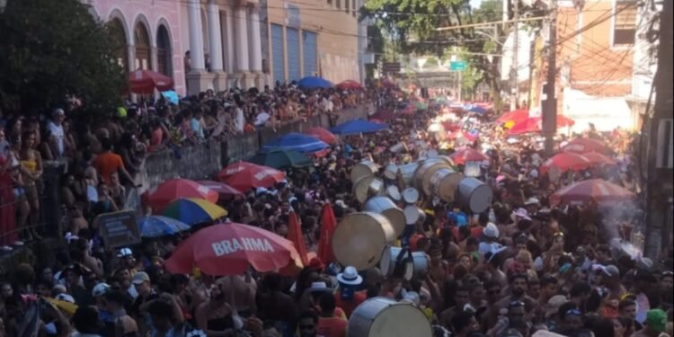 Carmelitas interrompeu cortejo pela primeira vez em 36 anos