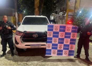 Carro roubado em 2023 é recuperado após perseguição policial na RJ-106, em Iguaba Grande
