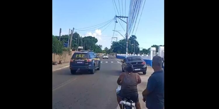 Motorista foge em alta velocidade da PRF e provoca perseguição em São João da Barra