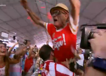 VÍDEO: veja o momento em que Viradouro é anunciado campeã do Carnaval do Rio