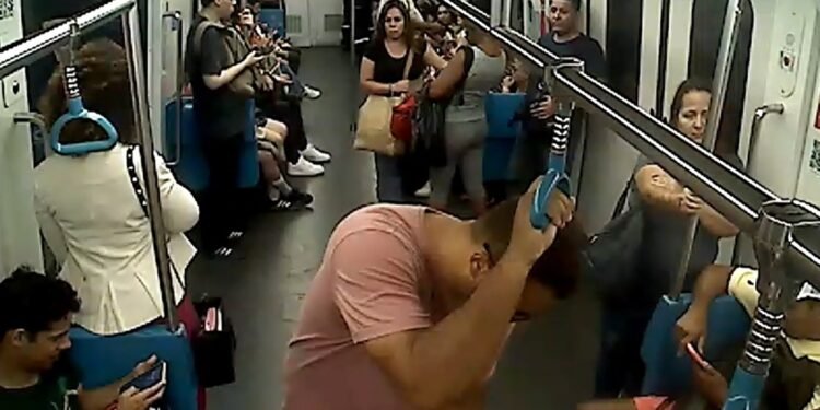 Apontado como autor de série de roubos em vagões do metrô no Rio é preso; vídeo mostra crimes