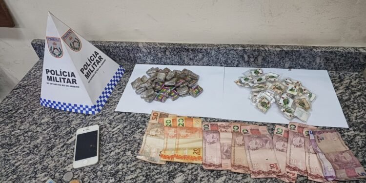 Homem é preso por suspeita de tráfico de drogas na Barra do Piraí