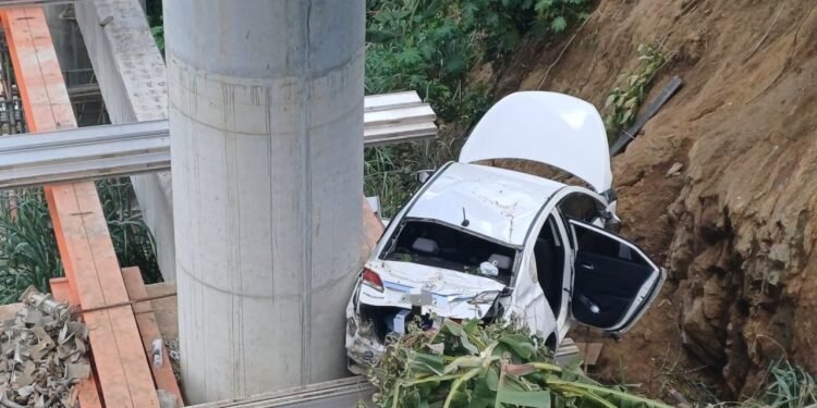Funcionário morre atropelado após carro cair em área de obras na Serra das Araras, em Piraí