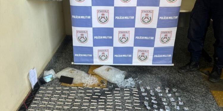 Cinco pessoas são presas por envolvimento com tráfico de drogas em Vassouras