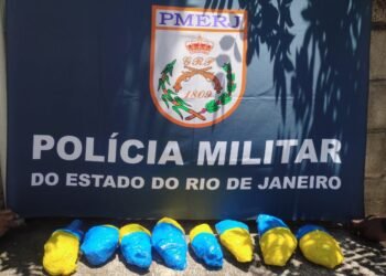 Mais de 400 porções de drogas são encontradas escondidas em caixa d’água em Barra do Piraí