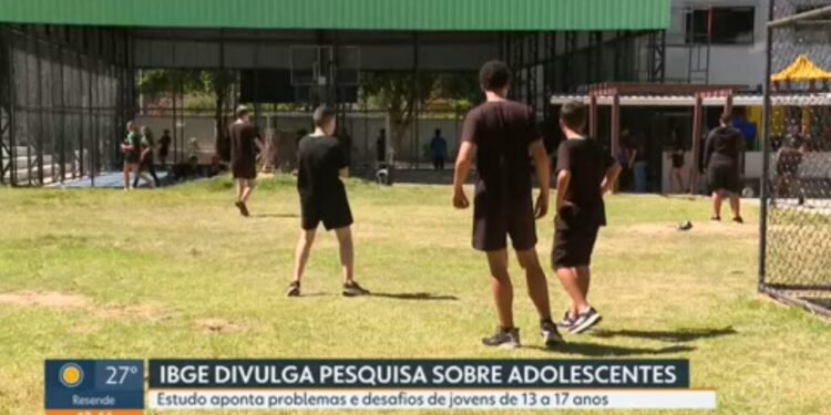 Adolescentes no RJ: pesquisa aponta baixa adesão a preservativos