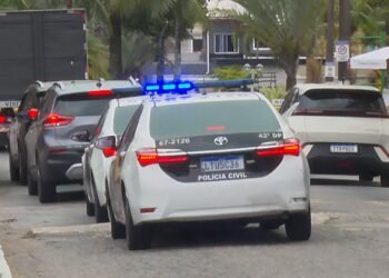 Bandidos que assaltaram a casa de Poze sabiam onde estavam as joias e danificaram câmeras de segurança, dizem amigos