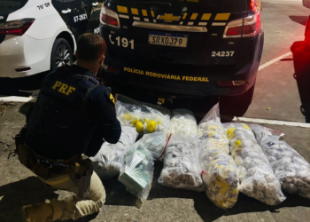 PRF interceptou carga de drogas que seguia para Cabo Frio e tinha taxista como batedor na BR-101