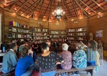 Espaço cultural em Petrópolis abre vagas para balé, yoga e terapia