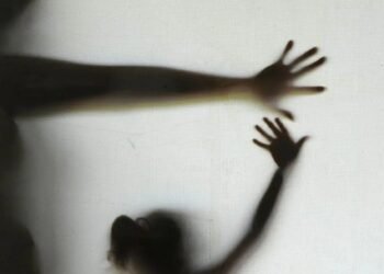 Como identificar e denunciar violência contra a mulher