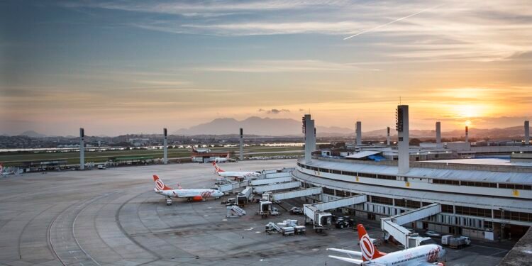 Leilão do Aeroporto do Galeão ocorre nesta segunda e pode atrair investimento de R$ 932 milhões Leilão do Aeroporto do Galeão ocorre nesta segunda e pode atrair investimento de R$ 932 milhões