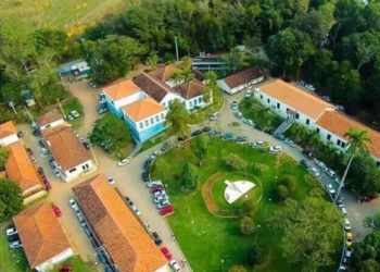 Infestação de moscas causa redução de giro e interrupção do funcionamento do restaurante do IFRJ, em Pinheiral