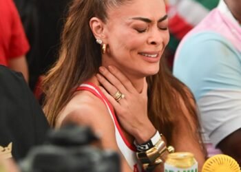 Juliana Paes anuncia saída do posto de rainha de bateria da Viradouro