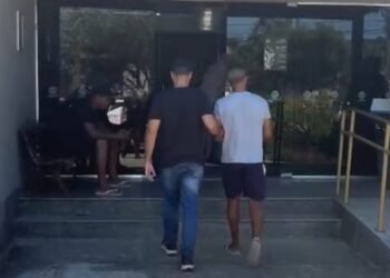 Condenado por homicídio é preso em Búzios após pular casas e se esconder em dispensa