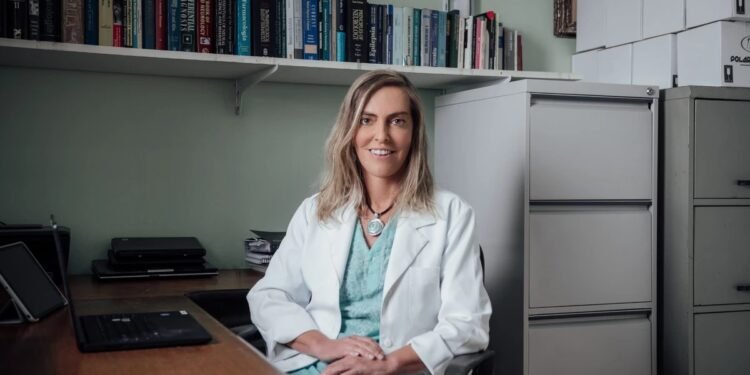 Tatiana Sampaio, pesquisadora da polilaminina, será homenageada pela Alerj Tatiana Sampaio, pesquisadora da polilaminina, será homenageada pela Alerj